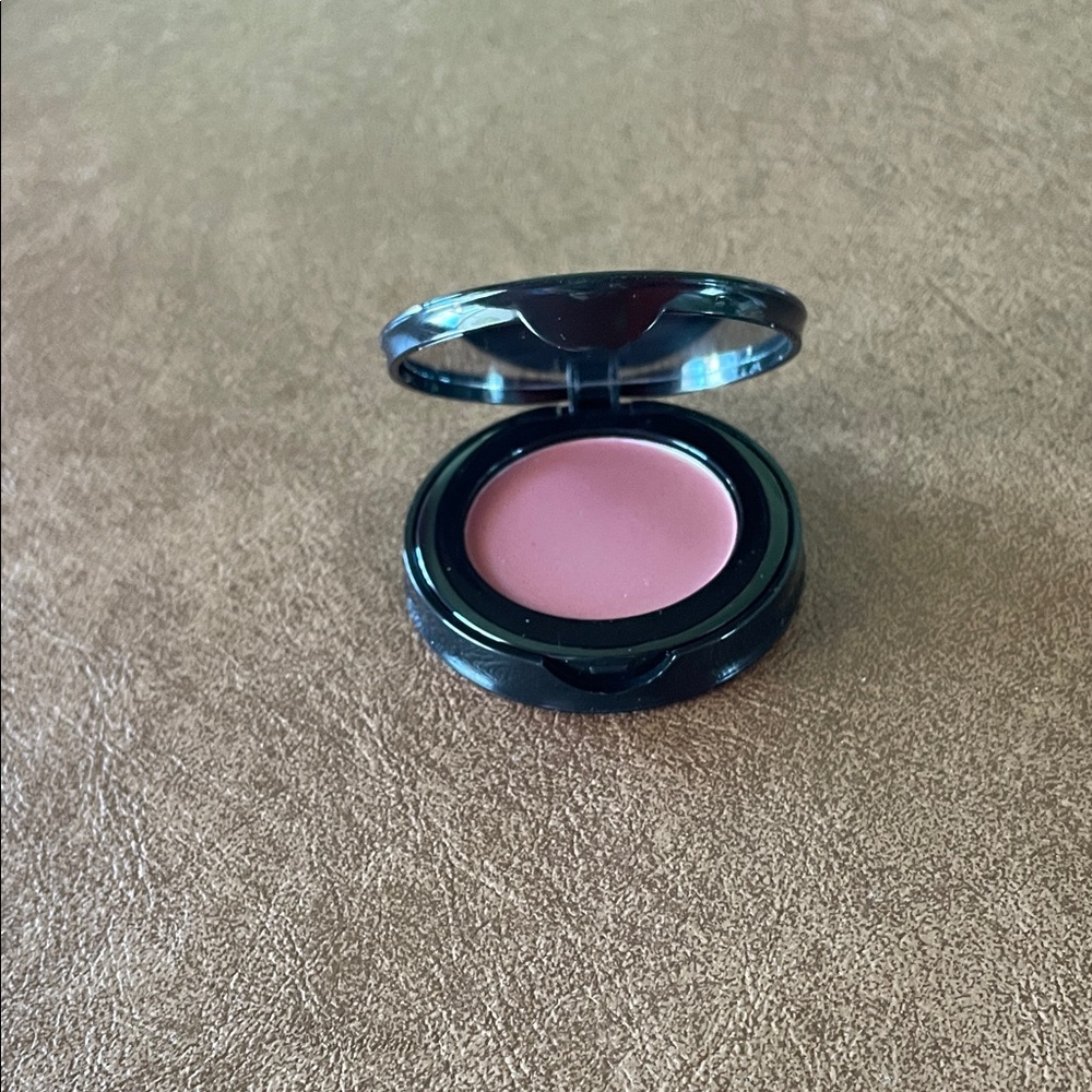 Mary Kay Cranberry Cream Blush New in Original Box - Picture 3 of 4
